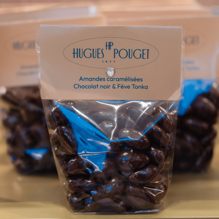 Amandes caramélisées Chocolat Noir & Fève Tonka | Hugues Pouget