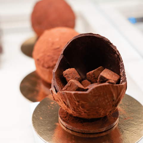 Truffe Surprise | Pâtisserie Hugues Pouget Paris | Champion de Fr