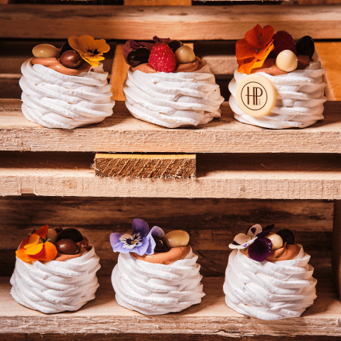 Pavlova de Pâques Chocolat Praliné | Pâtissier-Chocolatier Paris