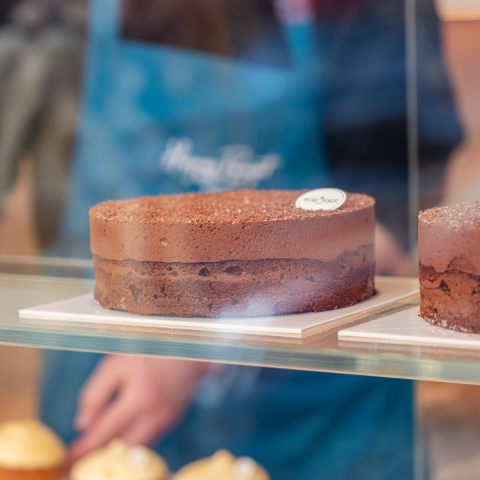 Entremets au chocolat - Sans Gluten | Pâtisserie Hugues Pouget Paris